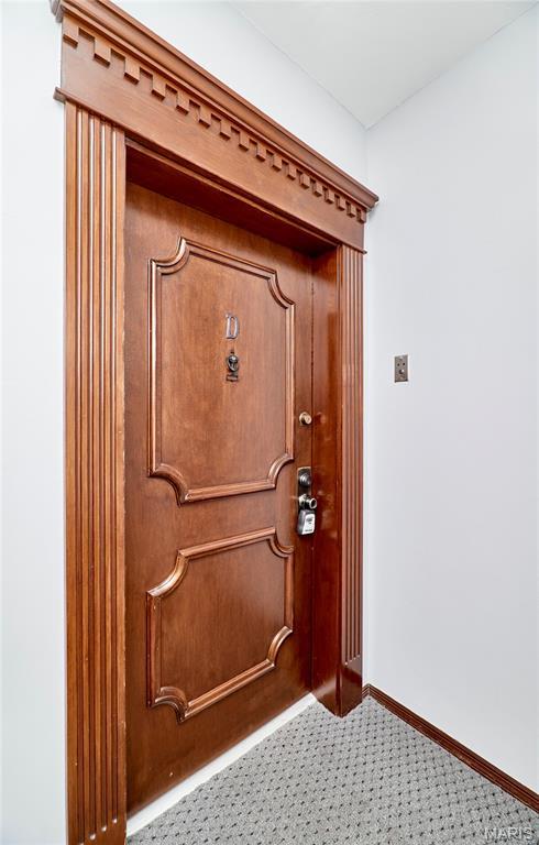 10359 Corbeil Dr Unit D, Saint Louis, MO 63146 - view of doorway to property