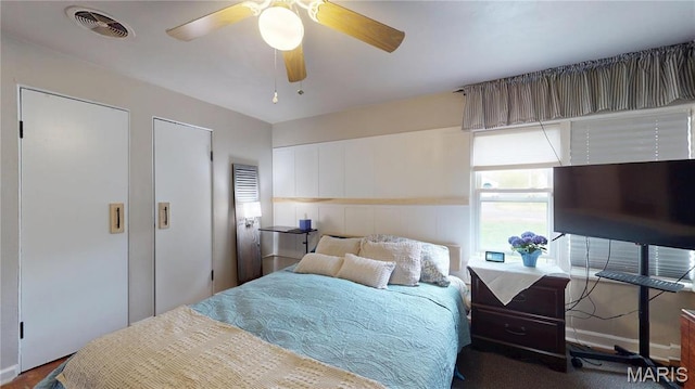 bedroom with ceiling fan