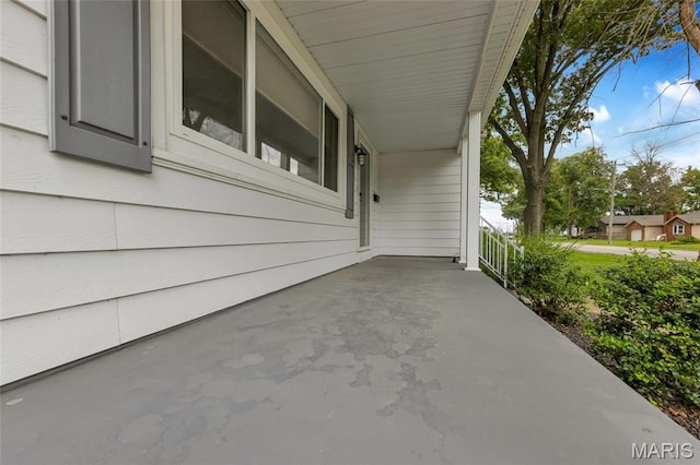 509 N Jefferson St, Mascoutah, IL 62258 - view of patio