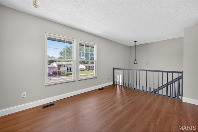 11931 Ameling Rd, Maryland Heights, MO 63043 - photo 4