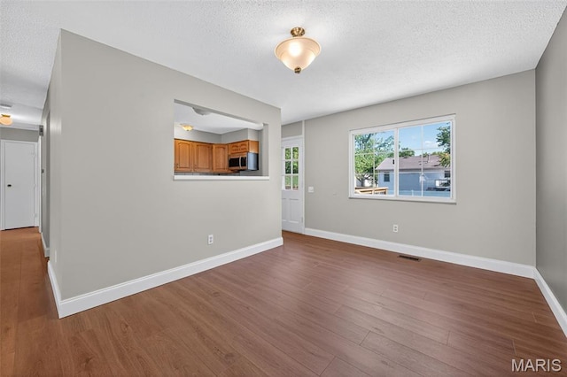 11931 Ameling Rd, Maryland Heights, MO 63043 - photo 5