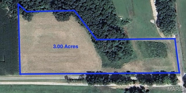 20765 Oak Rest Rd, Brighton, IL 62012