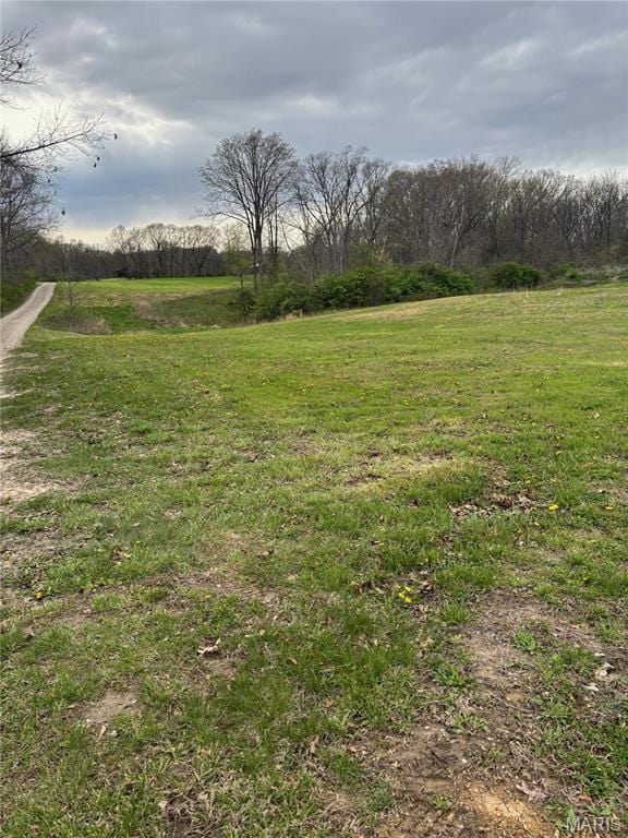20765 Oak Rest Rd, Brighton, IL 62012