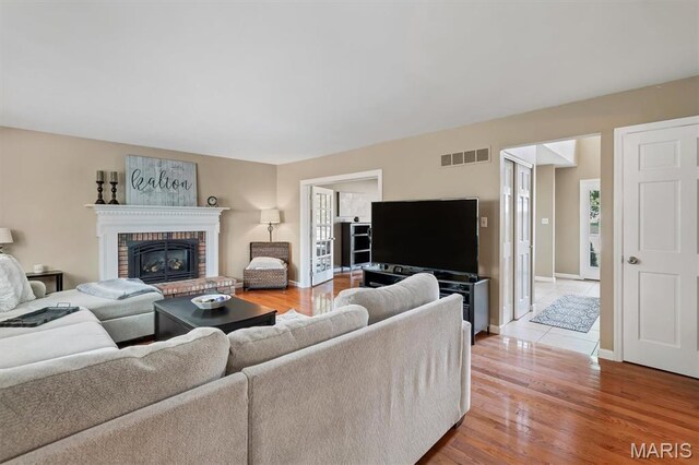 7415 Maple Bridge Ct, Mehlville, MO 63129