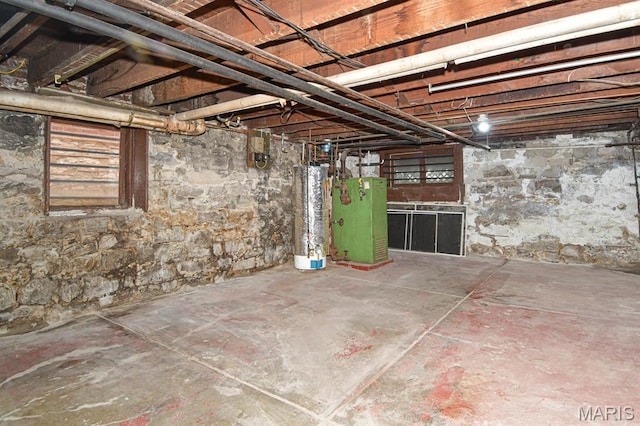 4207 Connecticut St, Saint Louis, MO 63116 - unfinished basement with gas water heater