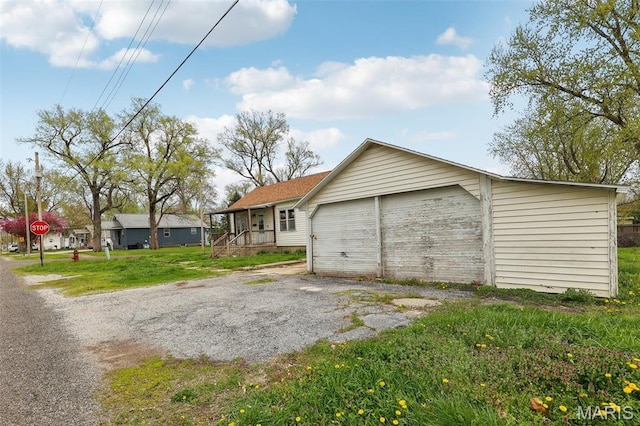 view of detached garage