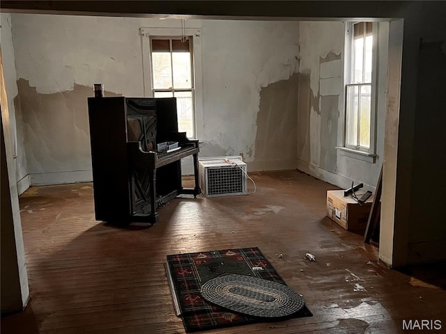410 N Jackson St, Farmington, MO 63640 - interior space with hardwood / wood-style flooring