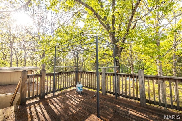 1109 Pawnee Dr, Cuba, MO 65453 - view of deck