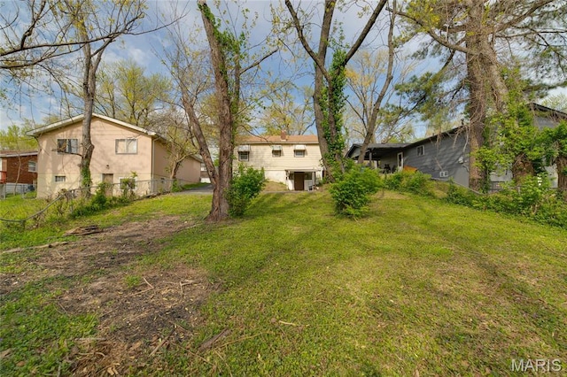 811 Marvin Ave, Saint Louis, MO 63135 - view of yard with fence