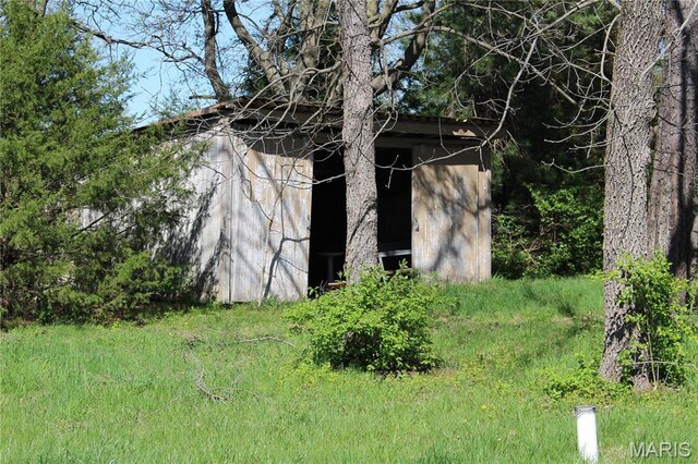view of outbuilding