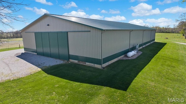 21510 Keyesport Rd, Keyesport, IL 62253 - view of pole building featuring a yard