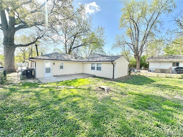 3345 Suncrest Ave, Saint Louis, MO 63114 - back of house featuring a patio area