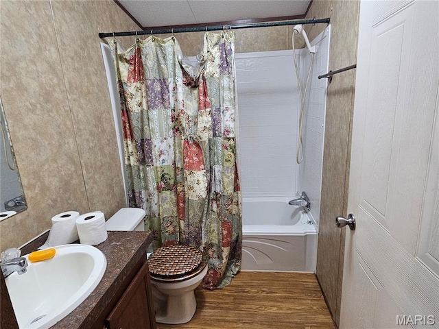507 Ash St, Percy, IL 62272 - bathroom featuring wood finished floors, shower / tub combo, vanity, and toilet