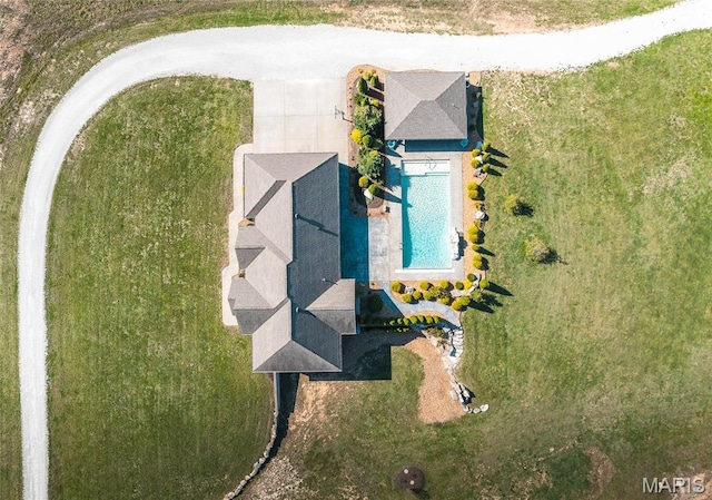 1100 Landon Rd, Bourbon, MO 65441 - aerial view of property and surrounding area with a pool