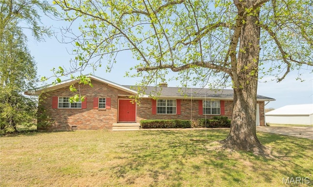 121 Ripley 142e-18, Doniphan, MO 63935 - single story home with brick siding, a front yard, crawl space, entry steps, and an attached garage