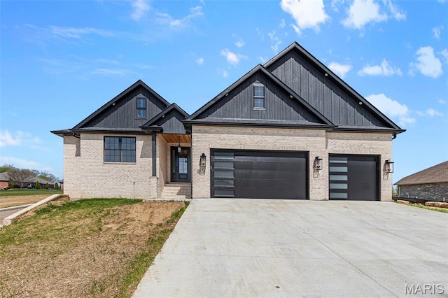 1614 Warren Lake Dr, Jackson, MO 63755