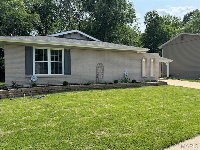 1115 Pinrun Dr, Ballwin, MO 63011 - view of front of home with brick siding and a front lawn