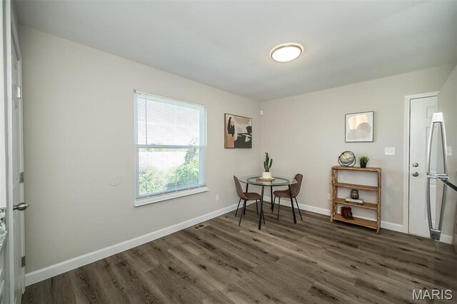 6753 Robbins Ave, Saint Louis, MO 63133 - photo 12