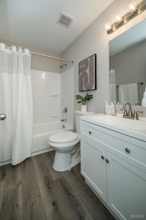 6753 Robbins Ave, Saint Louis, MO 63133 - photo 13