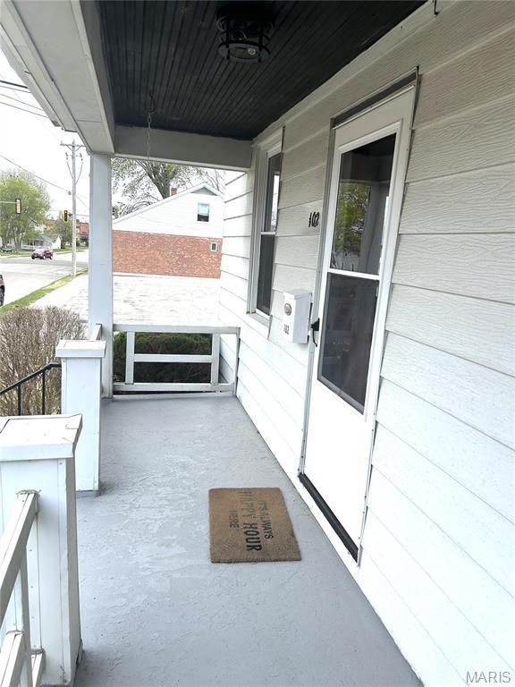 102 E 1st St, Waterloo, IL 62298 - view of patio featuring covered porch