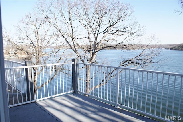64 W Windjammer Ct Unit 2D, Lake Ozark, MO 65049 - balcony with a water view