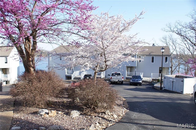 64 W Windjammer Ct Unit 2D, Lake Ozark, MO 65049 - view of street featuring street lighting