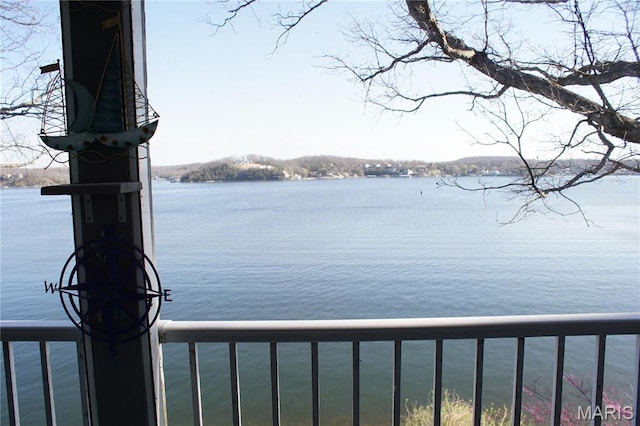 64 W Windjammer Ct Unit 2D, Lake Ozark, MO 65049 - water view