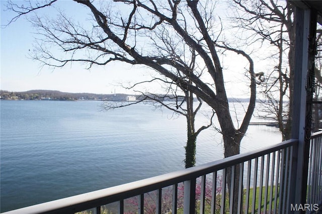 64 W Windjammer Ct Unit 2D, Lake Ozark, MO 65049 - water view