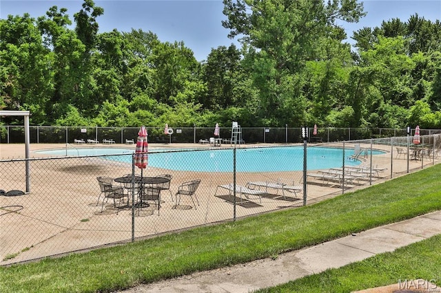 11973 Villa Dorado Dr, Saint Louis, MO 63146 - photo 31