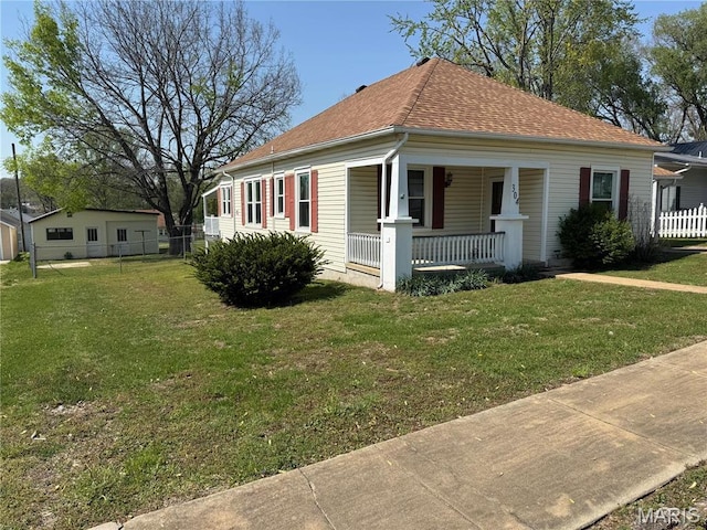 304 Reuter St, Park Hills, MO 63601 - view of front facade featuring a porch and a shingled roof