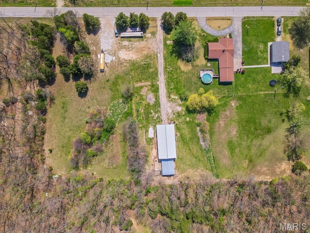 aerial view of property and surrounding area