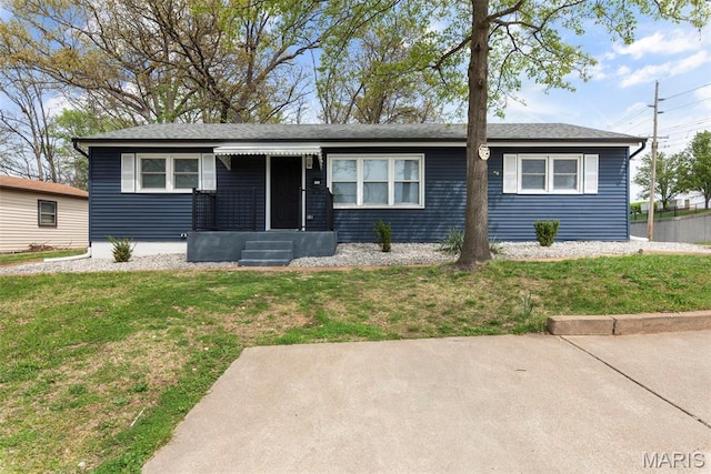 449 Hillcrest Blvd, Ballwin, MO 63021 - view of front facade with a front lawn