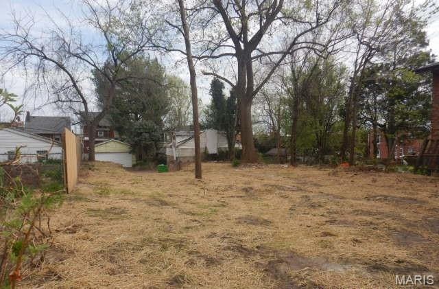 4338 Virginia Ave, Saint Louis, MO 63111 - photo 2