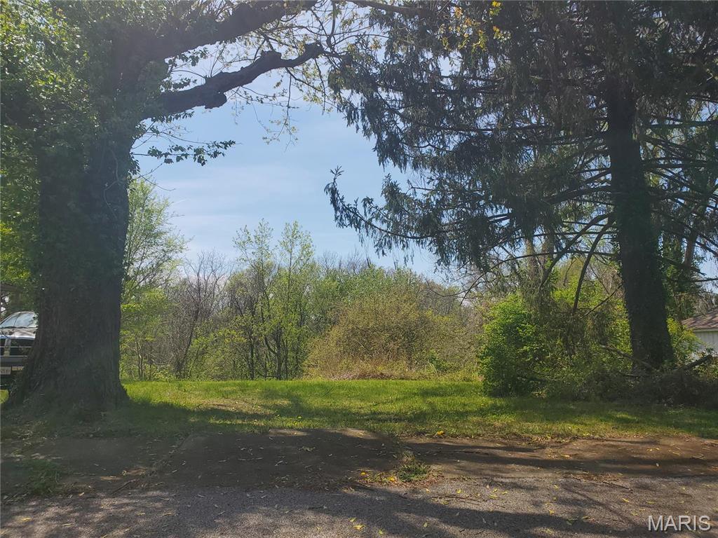 80 N 98th St, Belleville, IL 62223 - photo 2
