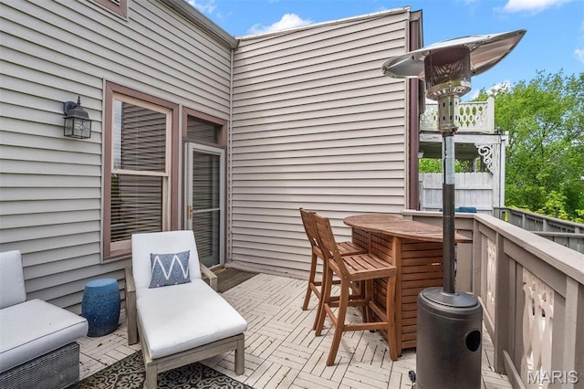 2209 Park Ave, Saint Louis, MO 63104 - view of patio featuring a wooden deck