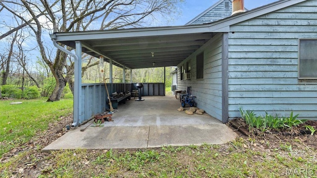 28470 Sunnyside Rd, Warrenton, MO 63383 - view of vehicle parking with an attached carport