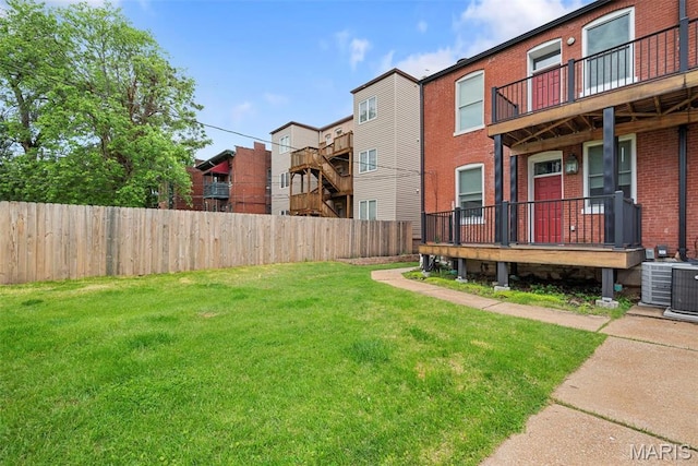 4366 W Pine Blvd Unit Cw, Saint Louis, MO 63108 - view of yard with central AC unit