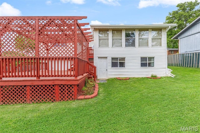 11 Heather Ct, Crystal City, MO 63019 - back of house with a yard and a wooden deck