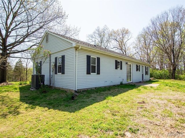 3701 Brandt Rd, Fults, IL 62298 - rear view of property featuring central air condition unit and a yard