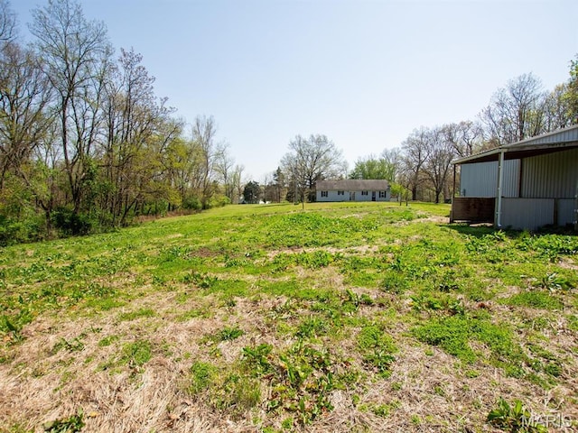 3701 Brandt Rd, Fults, IL 62298 - view of yard with a pole building and an outbuilding