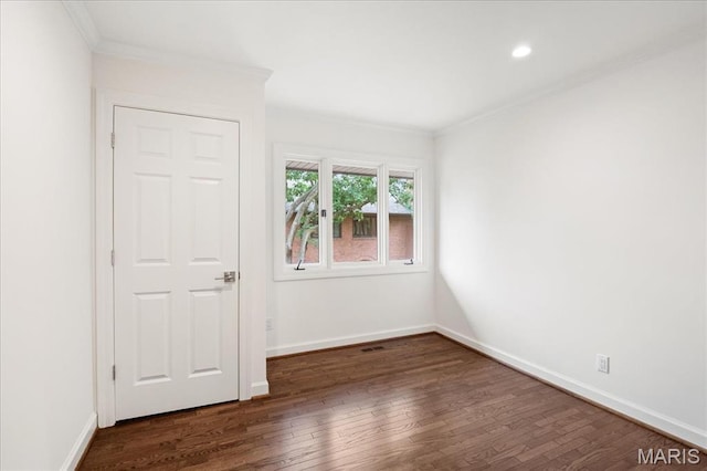 139 N Central Ave Unit P, Saint Louis, MO 63105 - empty room with ornamental molding, wood finished floors, and recessed lighting