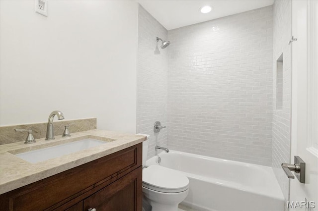139 N Central Ave Unit P, Saint Louis, MO 63105 - full bathroom with bathing tub / shower combination, vanity, and recessed lighting