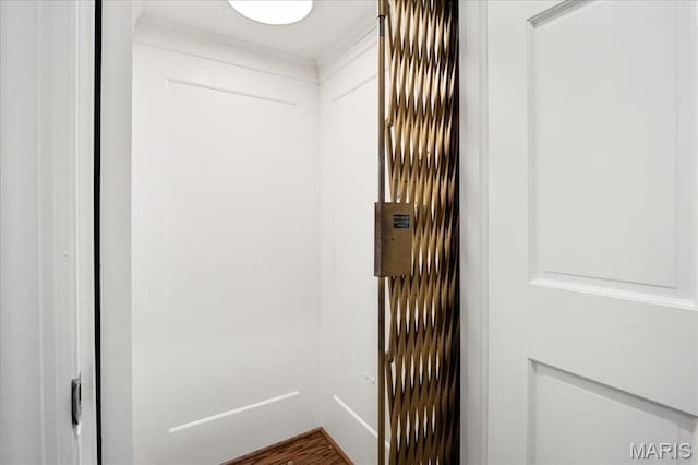 139 N Central Ave Unit P, Saint Louis, MO 63105 - elevator featuring crown molding