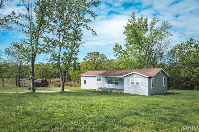 10771 Crest Rd, Dixon, MO 65459 - back of property with a yard
