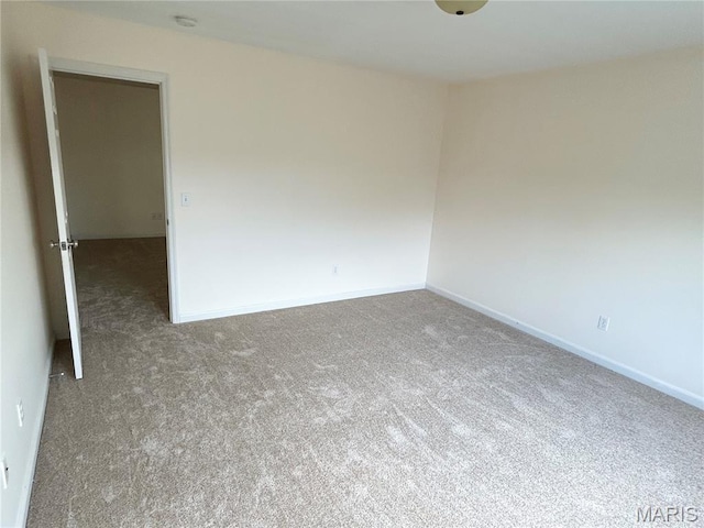 833 Harding St, Saint Peters, MO 63376 - unfurnished room featuring carpet and baseboards