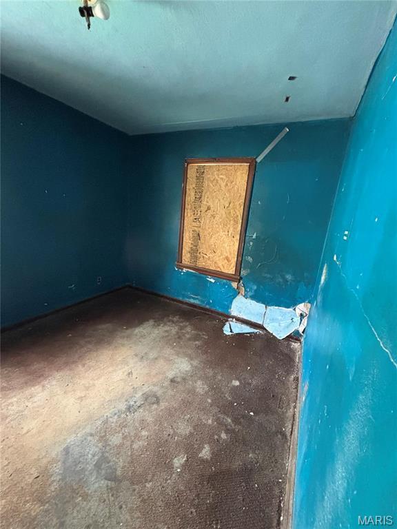 510 Ames Pl, Ferguson, MO 63135 - view of unfurnished room
