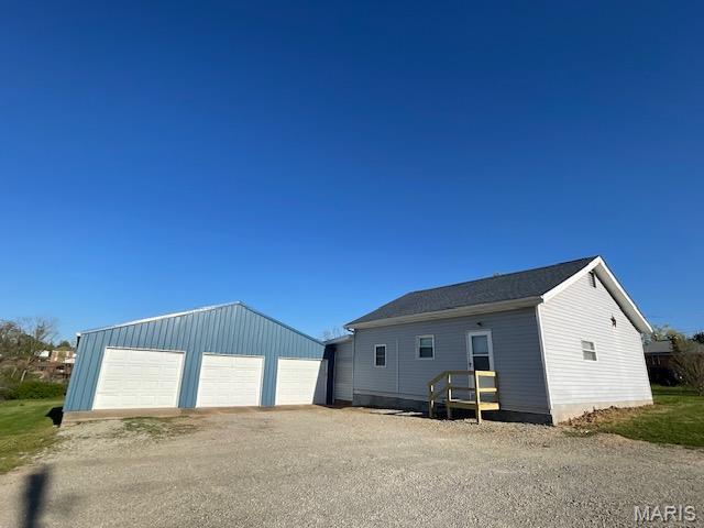 515 S Main St, Fredericktown, MO 63645 - view of front of house featuring a garage