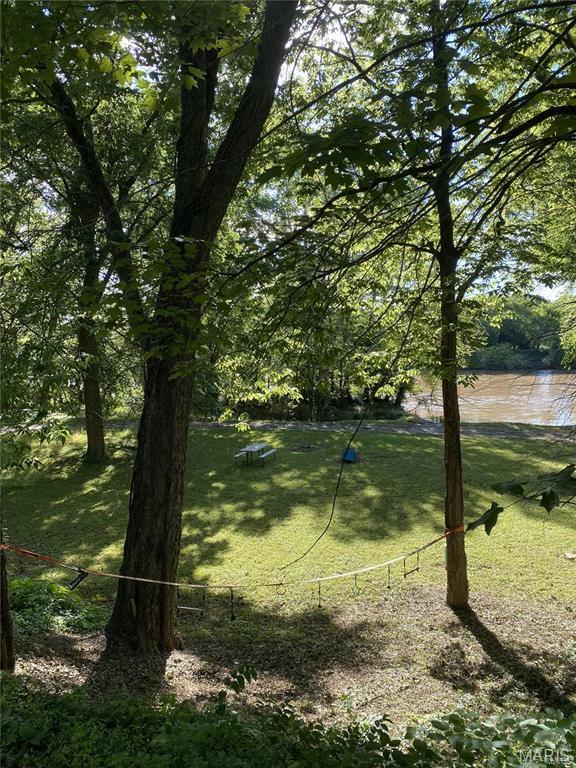 664 Woodward Ave, Robertsville, MO 63072