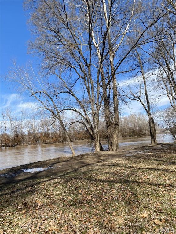 664 Woodward Ave, Robertsville, MO 63072