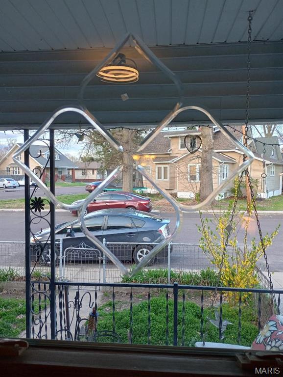 306 Kingshighway, East Alton, IL 62024 - view of home's community with a residential view
